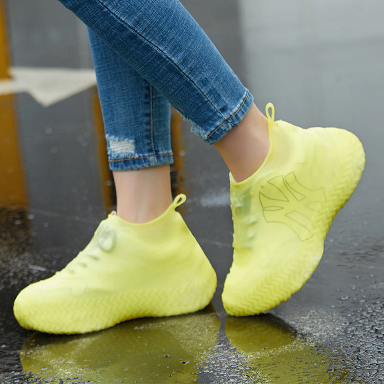 New waterproof rainproof snowproof sandproof TPE shoe cover outdoor travel rainy day travel thick men and women manufacturers wholesale