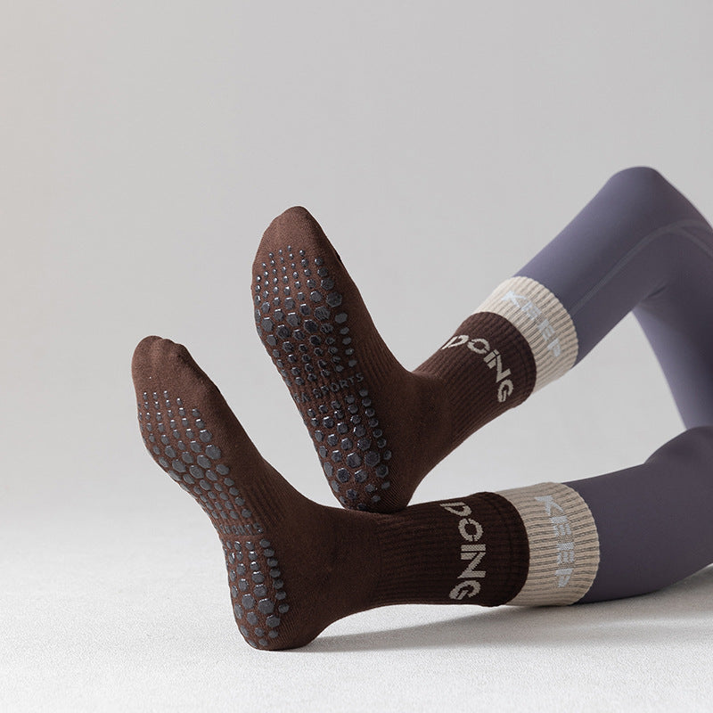 Fashionable sports socks, women yoga socks, non-slip women socks