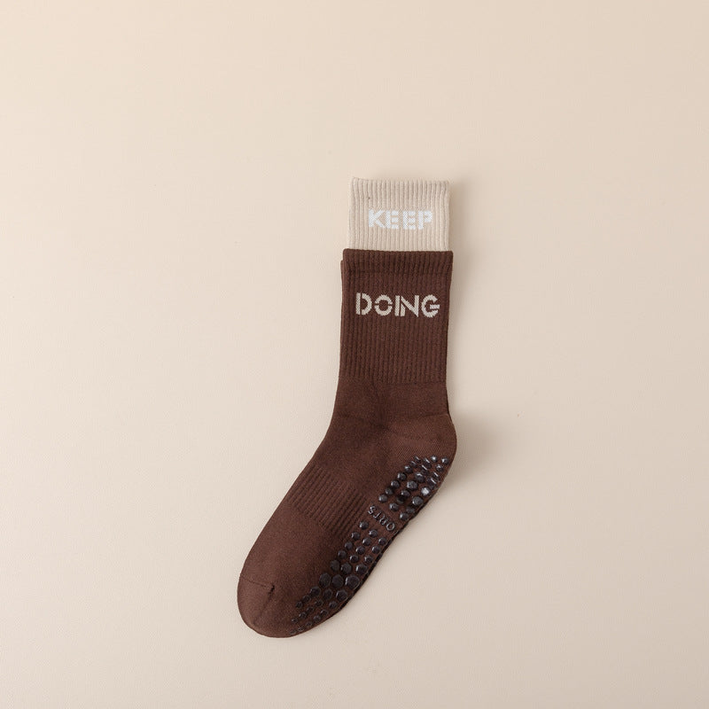Fashionable sports socks, women yoga socks, non-slip women socks